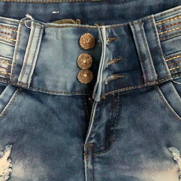 Short - Picture 2 of 7